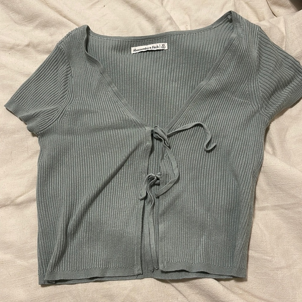Abercrombie sage tie top